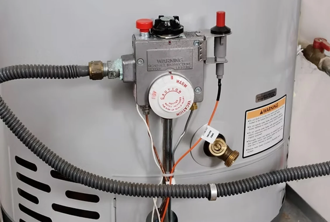 Water heater thermostat and connections